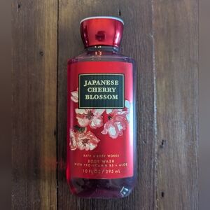 BATH & BODY‎ WORKS / JAPANESE CHERRY BLOSSOM / SHOWER GEL BODY WASH / 10 FL OZ